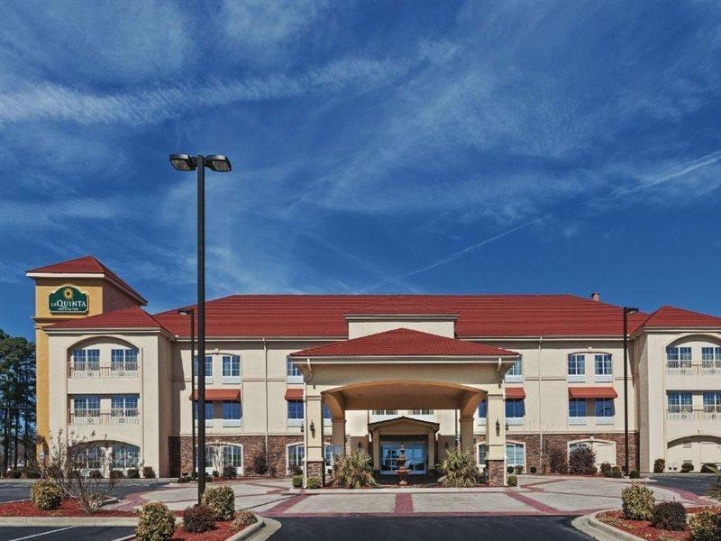 La Quinta By Wyndham Searcy Hotel Exterior photo