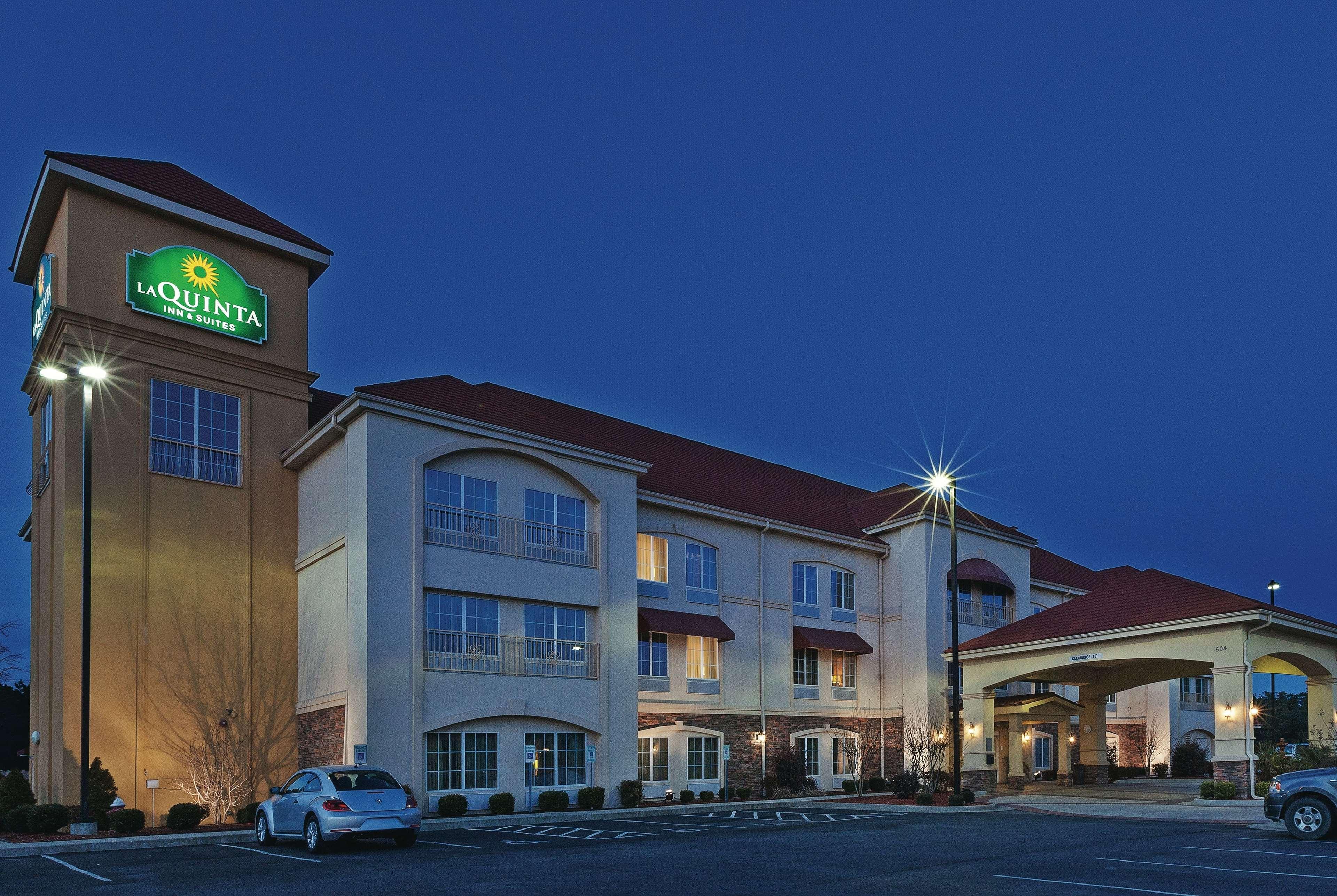 La Quinta By Wyndham Searcy Hotel Exterior photo